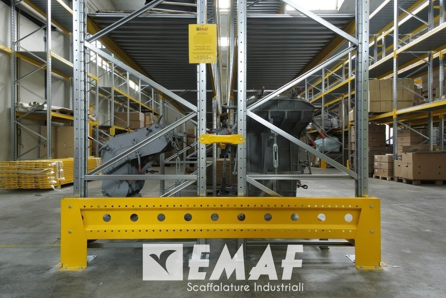 Featured image for “Scaffalature metalliche: qual è la fase più importante del montaggio? I segreti del fissaggio a pavimento”