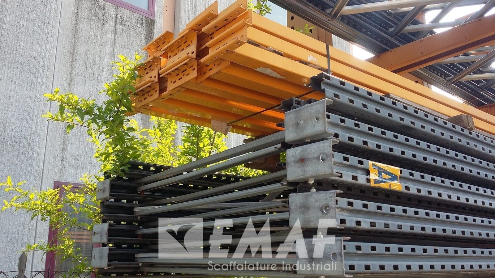 Featured image for “La scaffalatura metallica usata conviene davvero?”