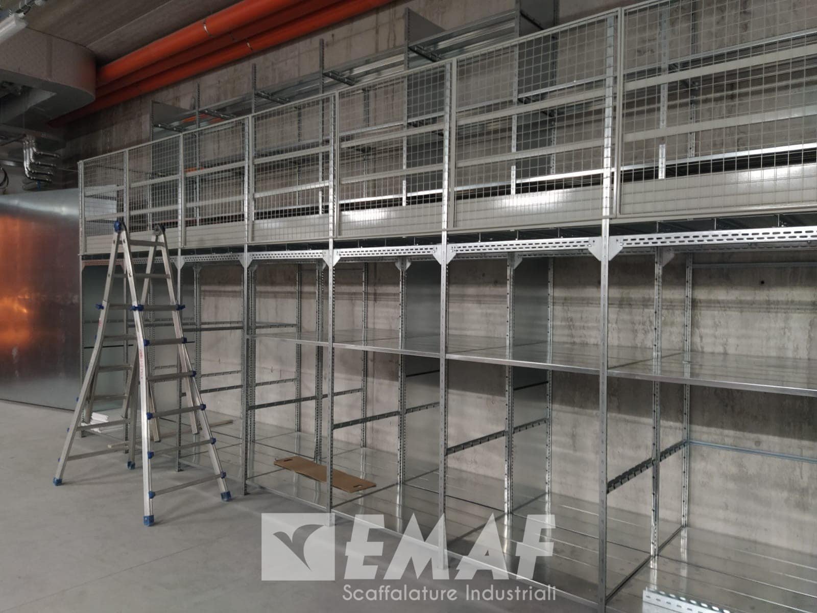 Featured image for “Impianto scaffalatura leggera EMAF nel Trony di Foligno (PG)”