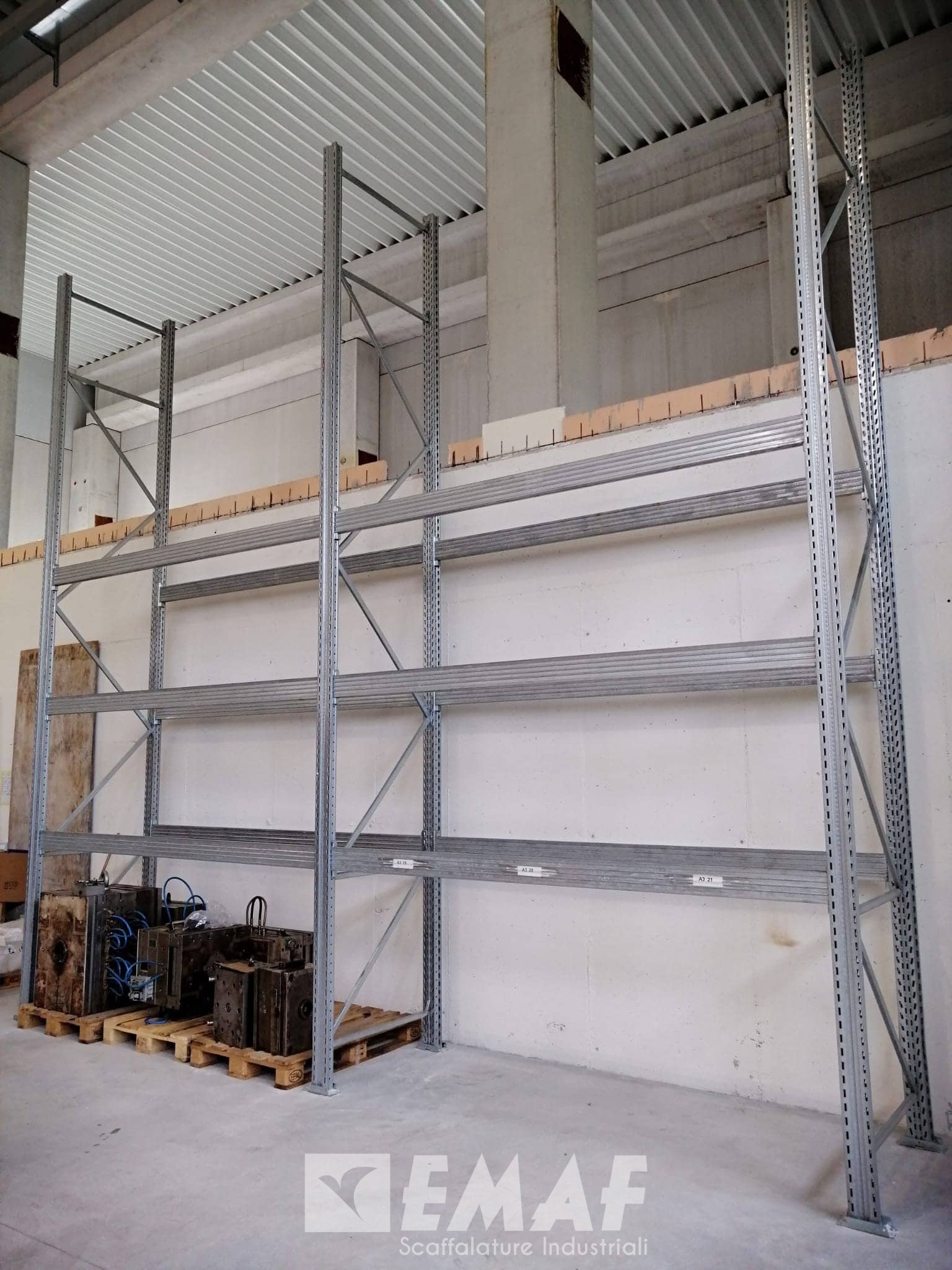 Featured image for “Piccola scaffalatura portapallet usata installata a Farra di Soligo (TV): 24 posti europallet”