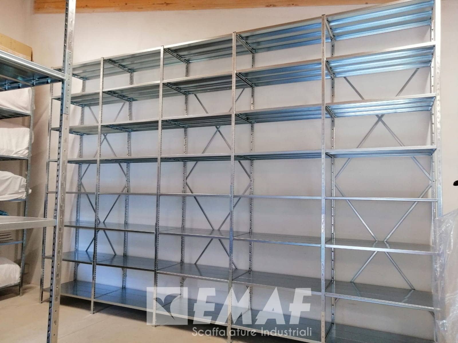 Featured image for “Scaffalature leggere ad incastro Donatello a Jesolo (VE)”