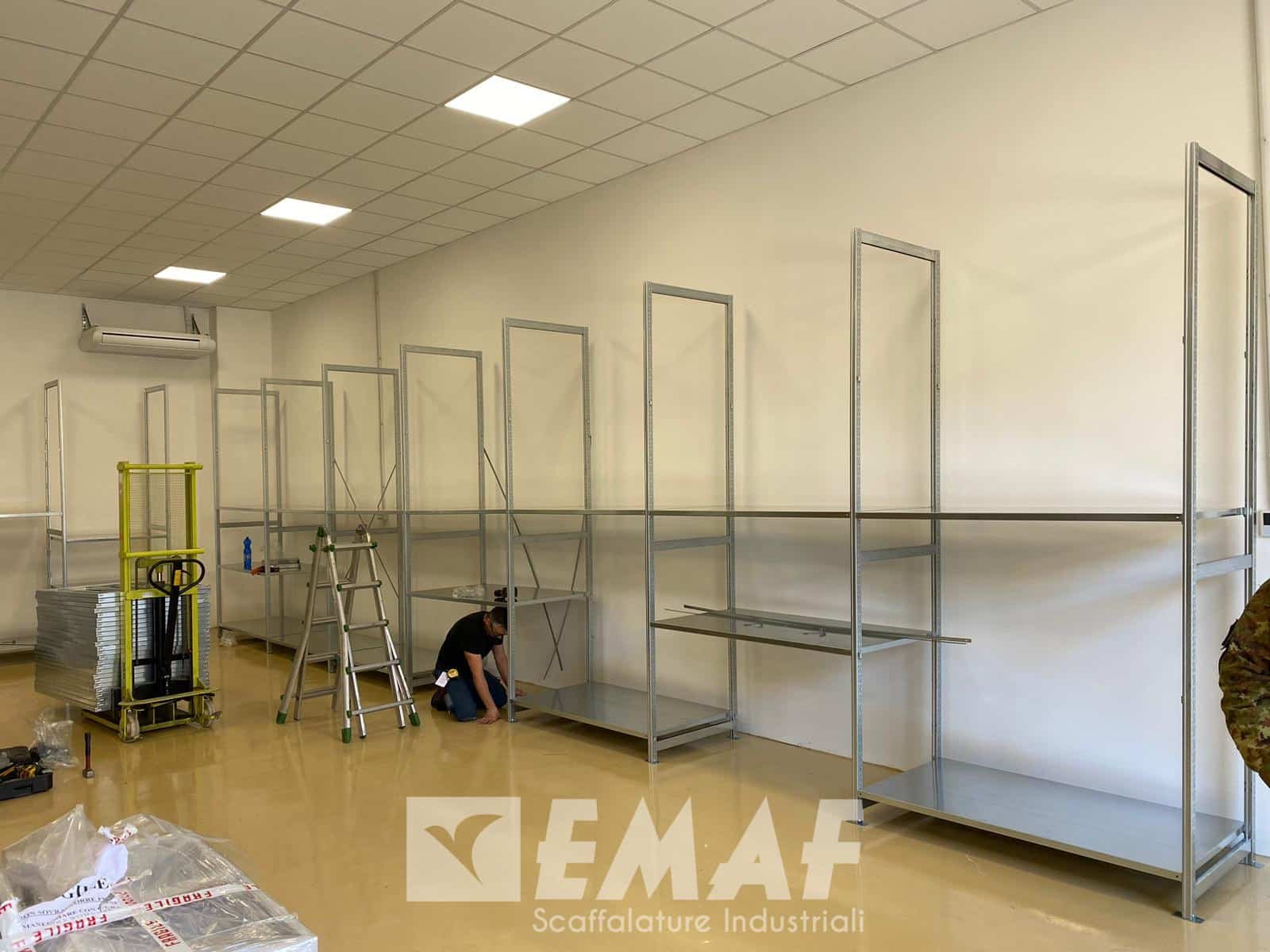 Featured image for “Scaffalatura leggera EMAF in una sede del Ministero della Difesa”