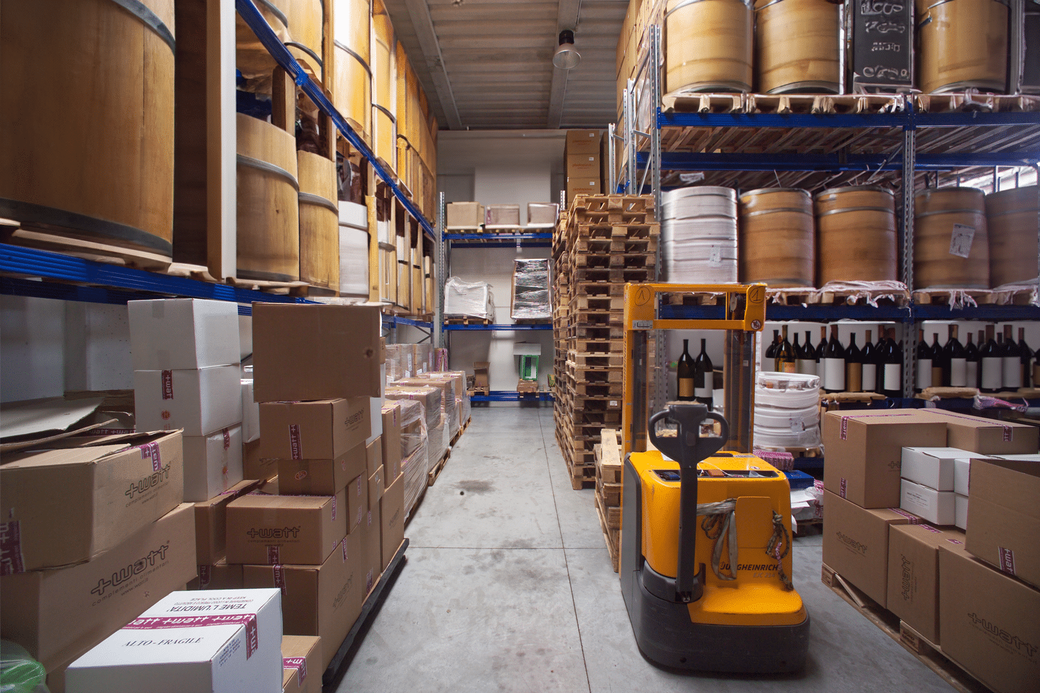 Featured image for “Scaffalature industriali per aziende vinicole, cantine ed enoteche”