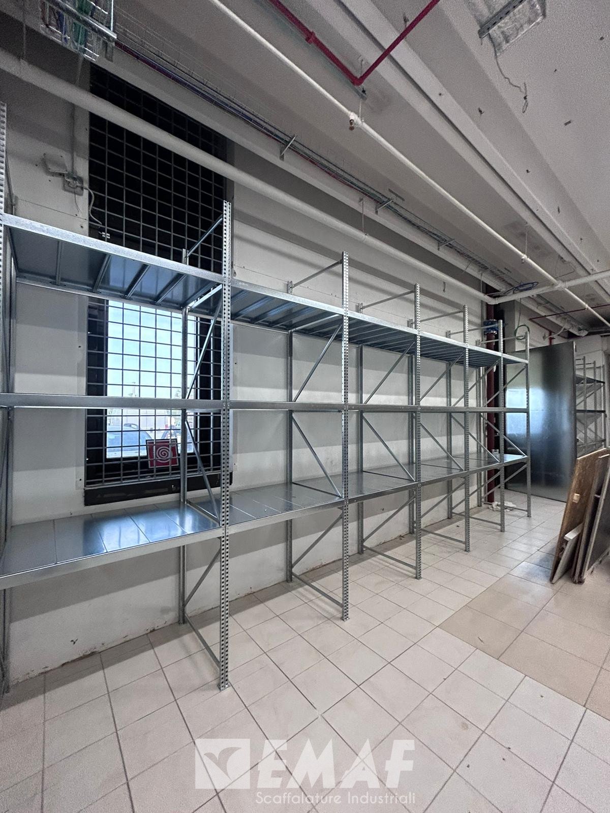 Featured image for “Installazione di scaffalatura per picking a Santa Maria di Sala”