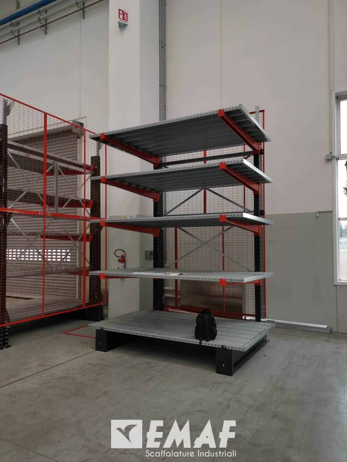 Featured image for “Scaffalatura Cantilever EMAF installata a Casalgrande di Reggio Emilia”
