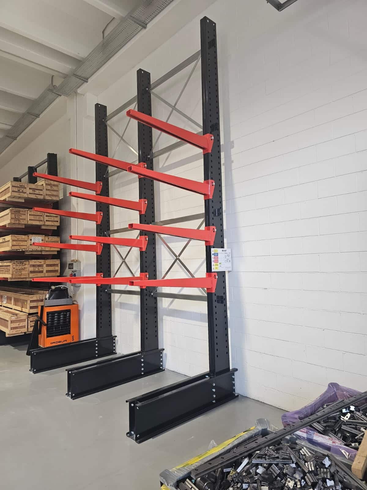 Featured image for “Emaf Scaffalature Industriali: Installazione su Misura per Chiaravalli Linear Center”